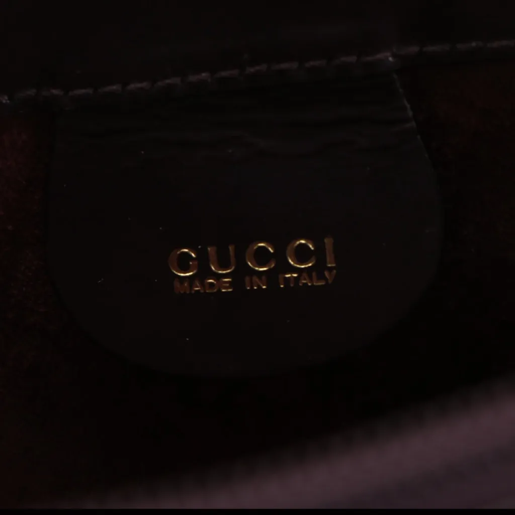 VINTAGE 1990'S GUCCI SLIM ZIP SHOULDER BAG AUBERGINE PURPLE MASTERCALF LEATHER - Image 9