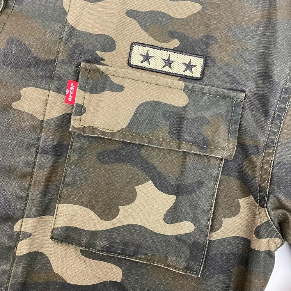 Levi’s Cotton Camo Printed Military  Utility Trucker Jacket: Army Green/Tan - Image 8