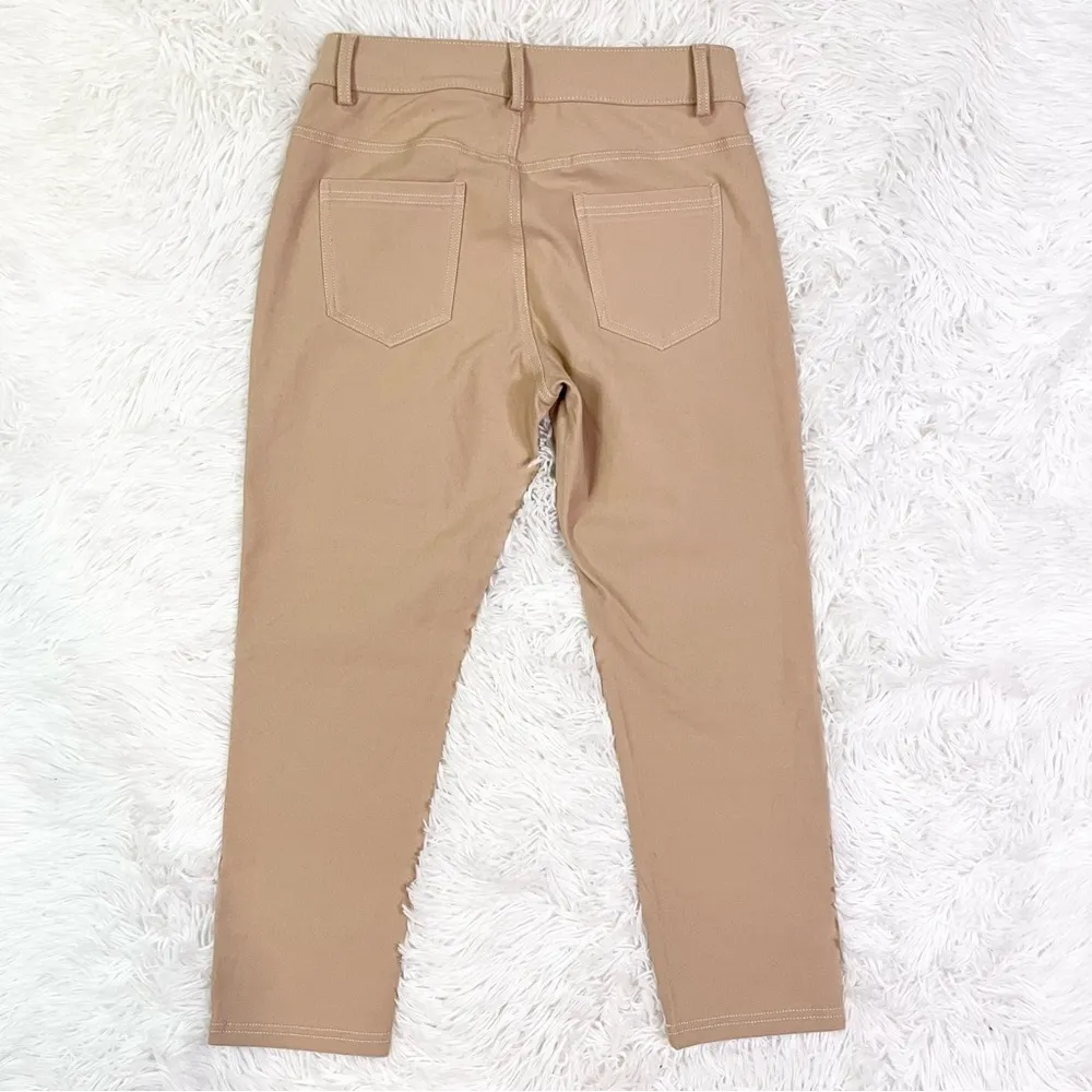 YELETE Women’s Pull-On Capri Pants Sand Light Tan Medium NWOT - Image 4