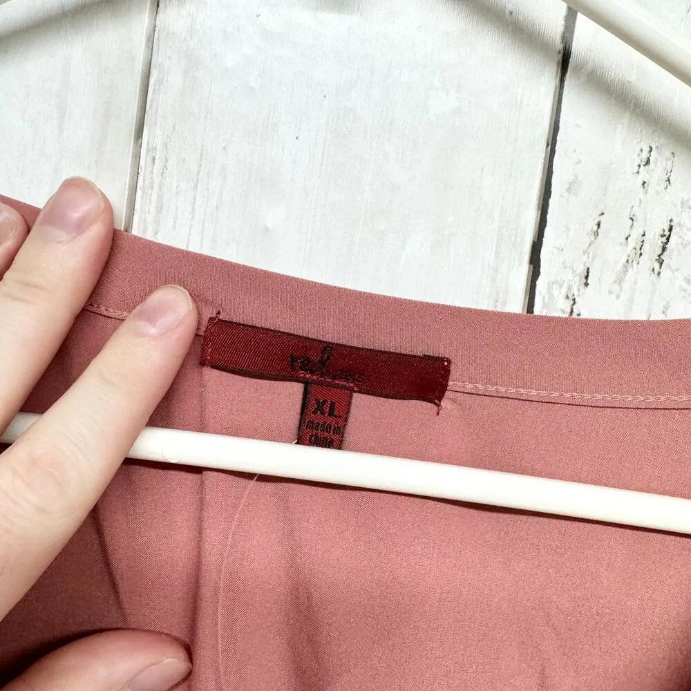 BKE Red Womens Size XL Short Sleeve High Low Mauve Blouse Top Polyester Lace - Image 2