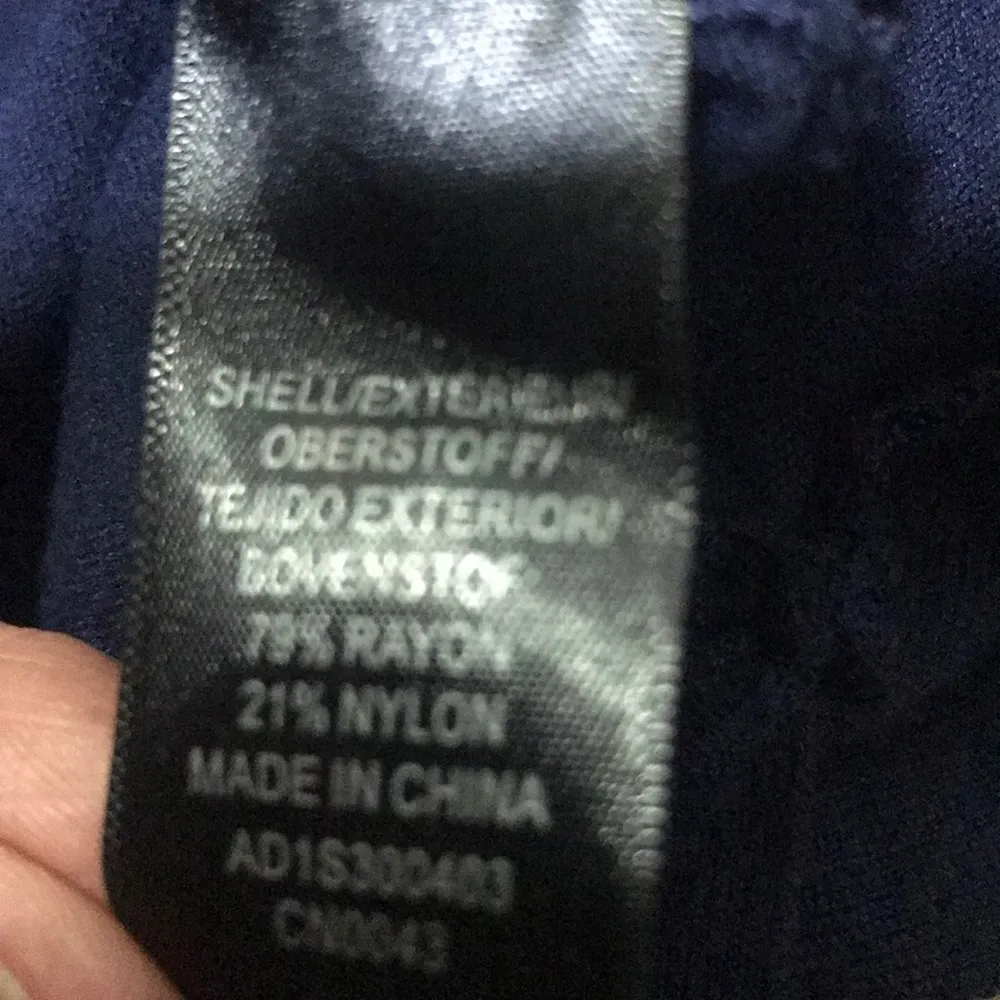 NWT Adrienne Papell short sleeve top w ruffle hem - Image 8