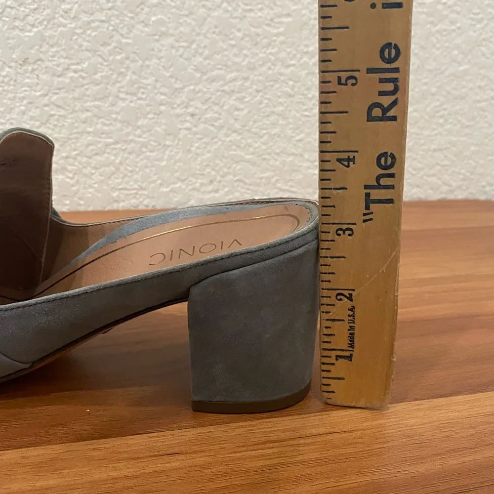VIONIC Plaza Presley Bow Gray Suede Heeled Mules Slip On Women’s Shoes Size 7.5 - Image 9