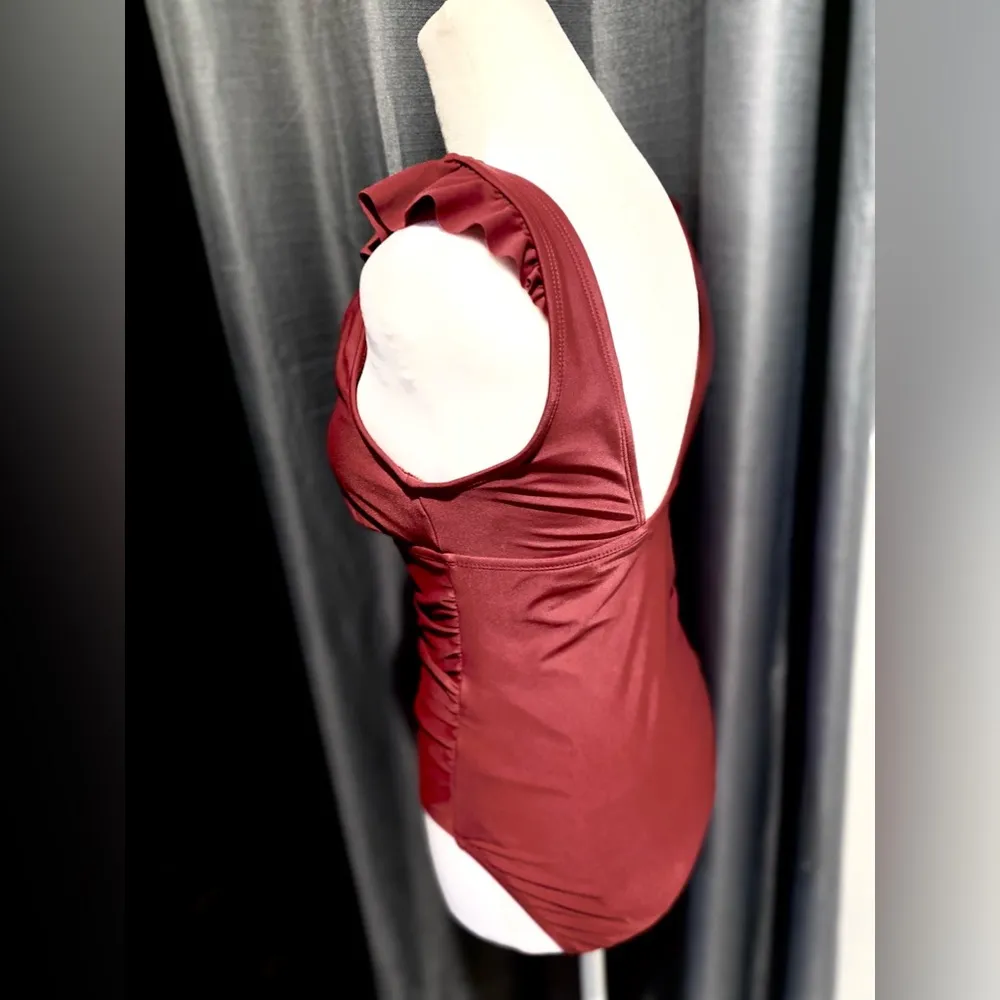 NWOT Kona Sol Women's Ruffles on the Shoulder One Piece Swimsuit Burgundy, Small - Image 6