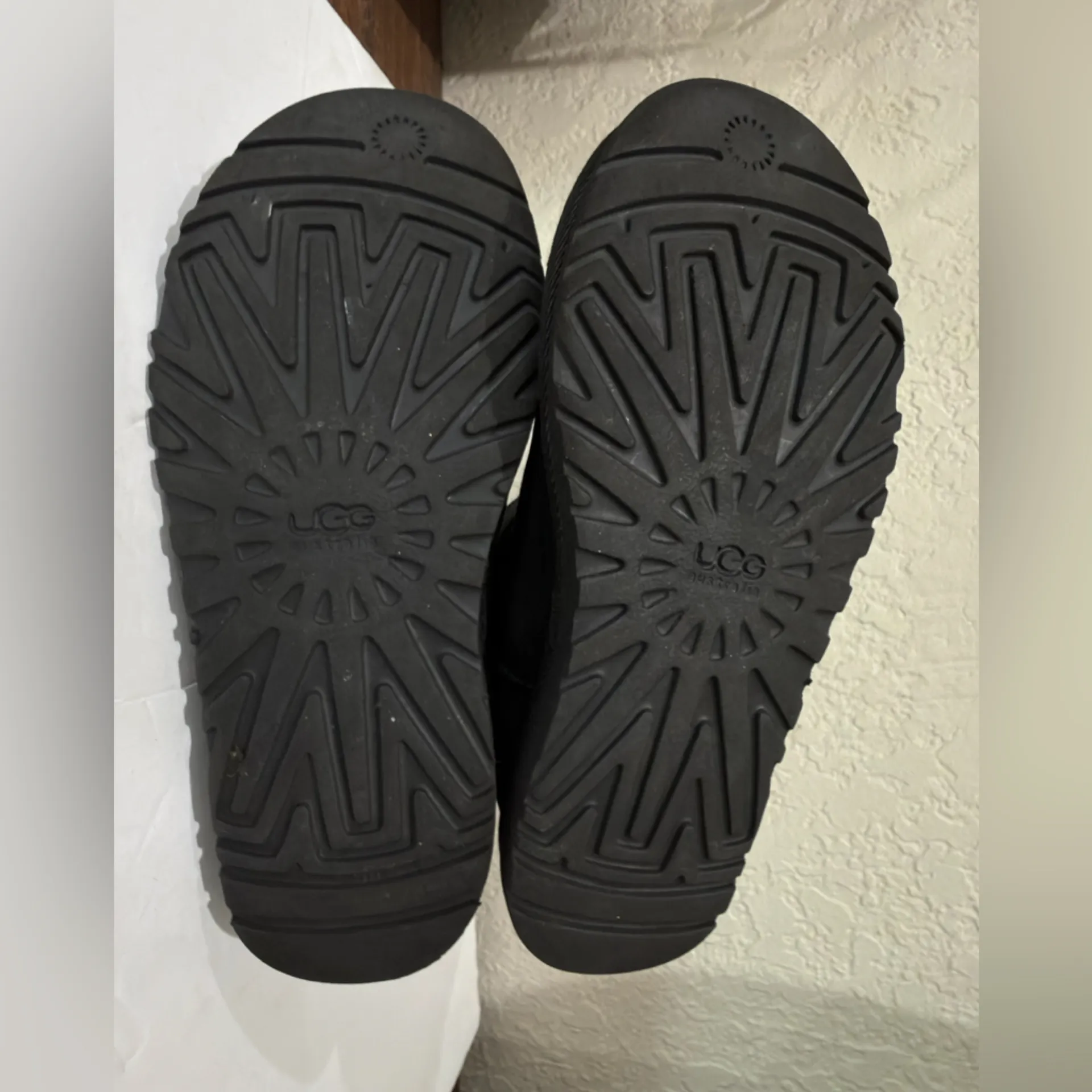 UGG  Women's Classic II Mini Boots size 5 - Image 7