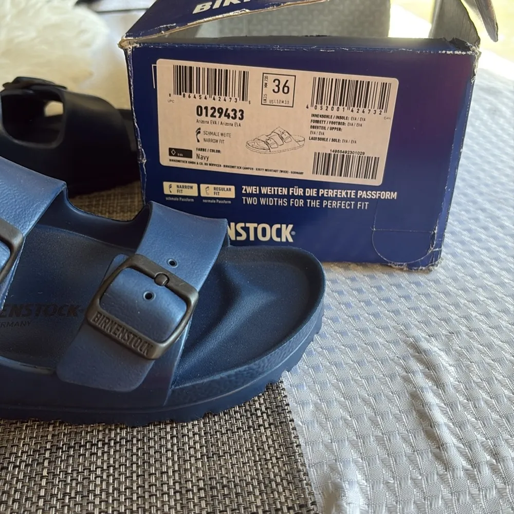 Birkenstock Women's Blue Sandals - Image 3