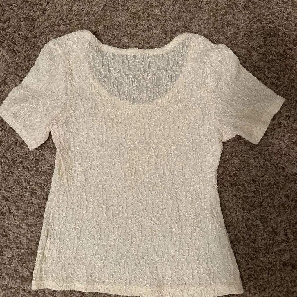 Vintage Lace Scoop Neck Top - Image 3