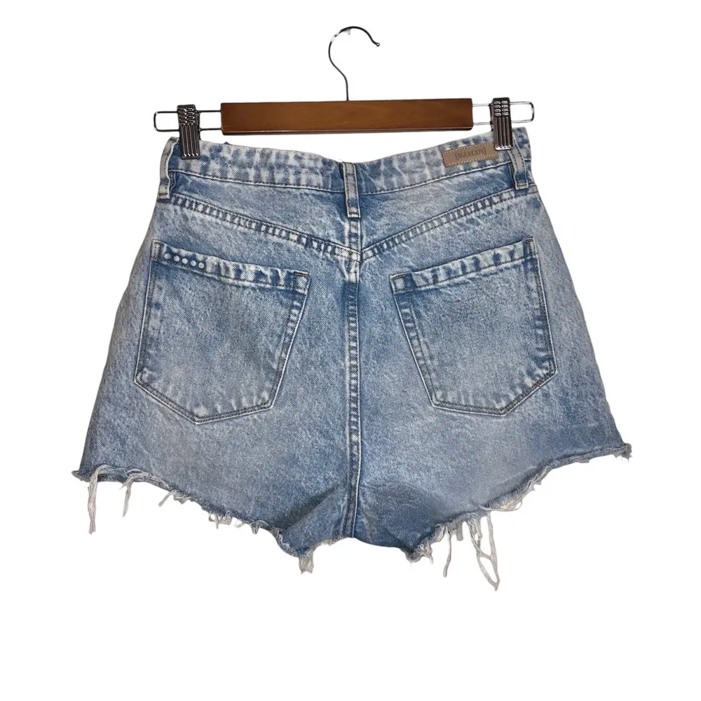The Reeve Ultra High-Rise Frayed Raw Hem Light Wash Denim Shorts - Image 5