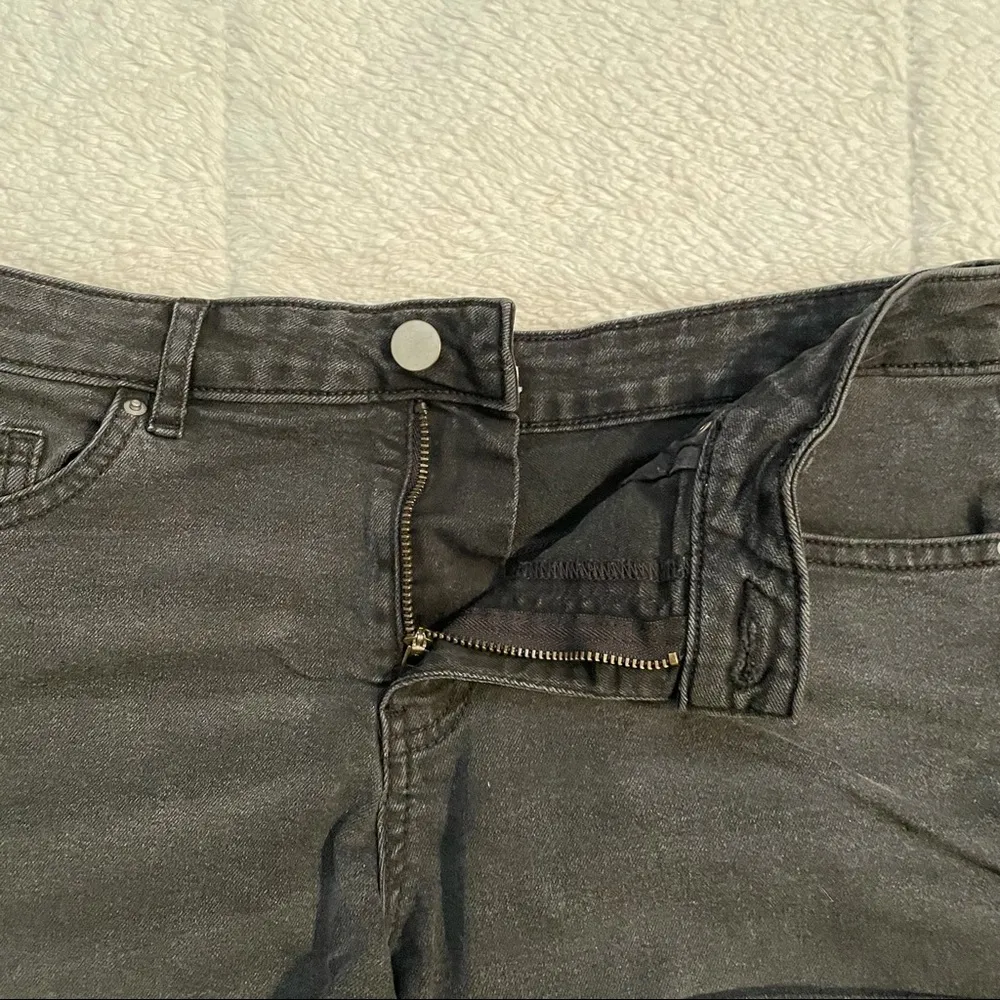 H&M Black Denim Shorts - Image 6