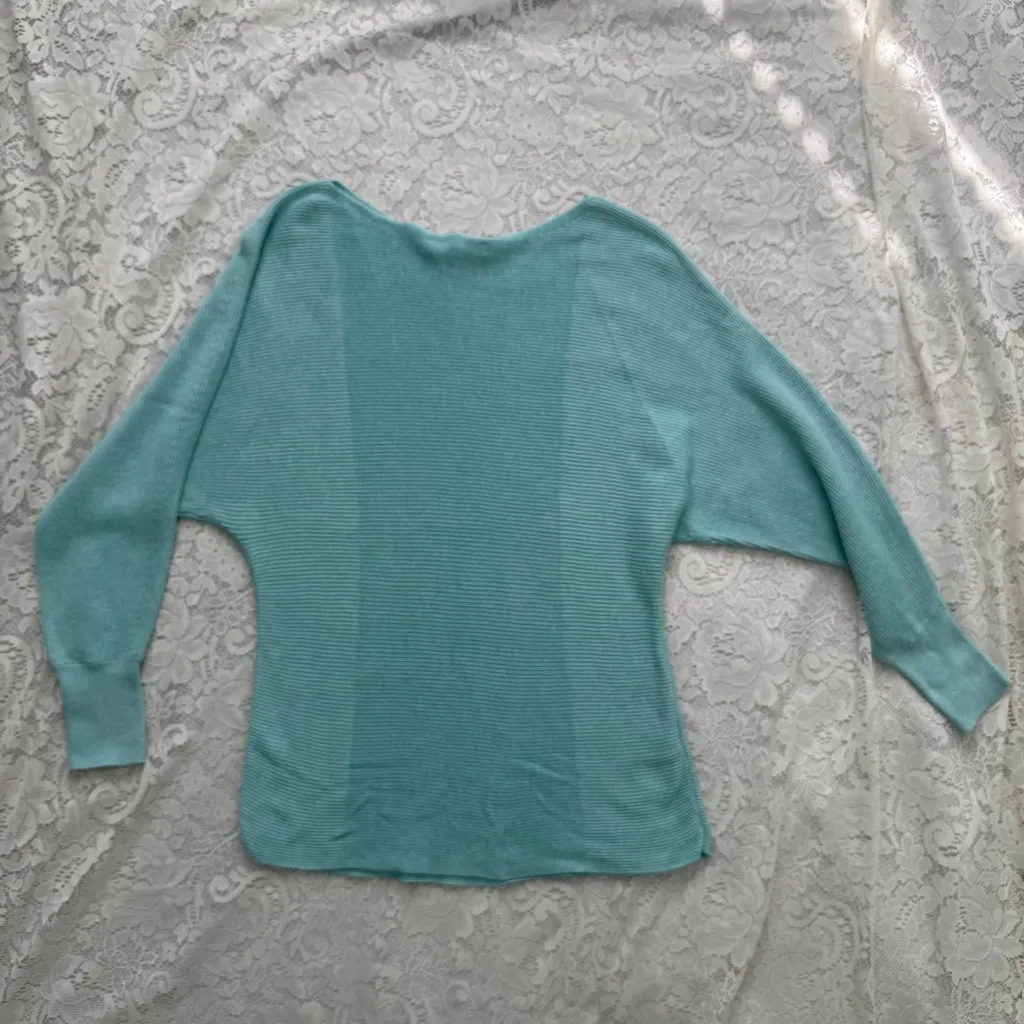 Tommy Bahama Women’s Pullover Sweater Lightweight, Long Sleeve, Teal Size Small - Image 3