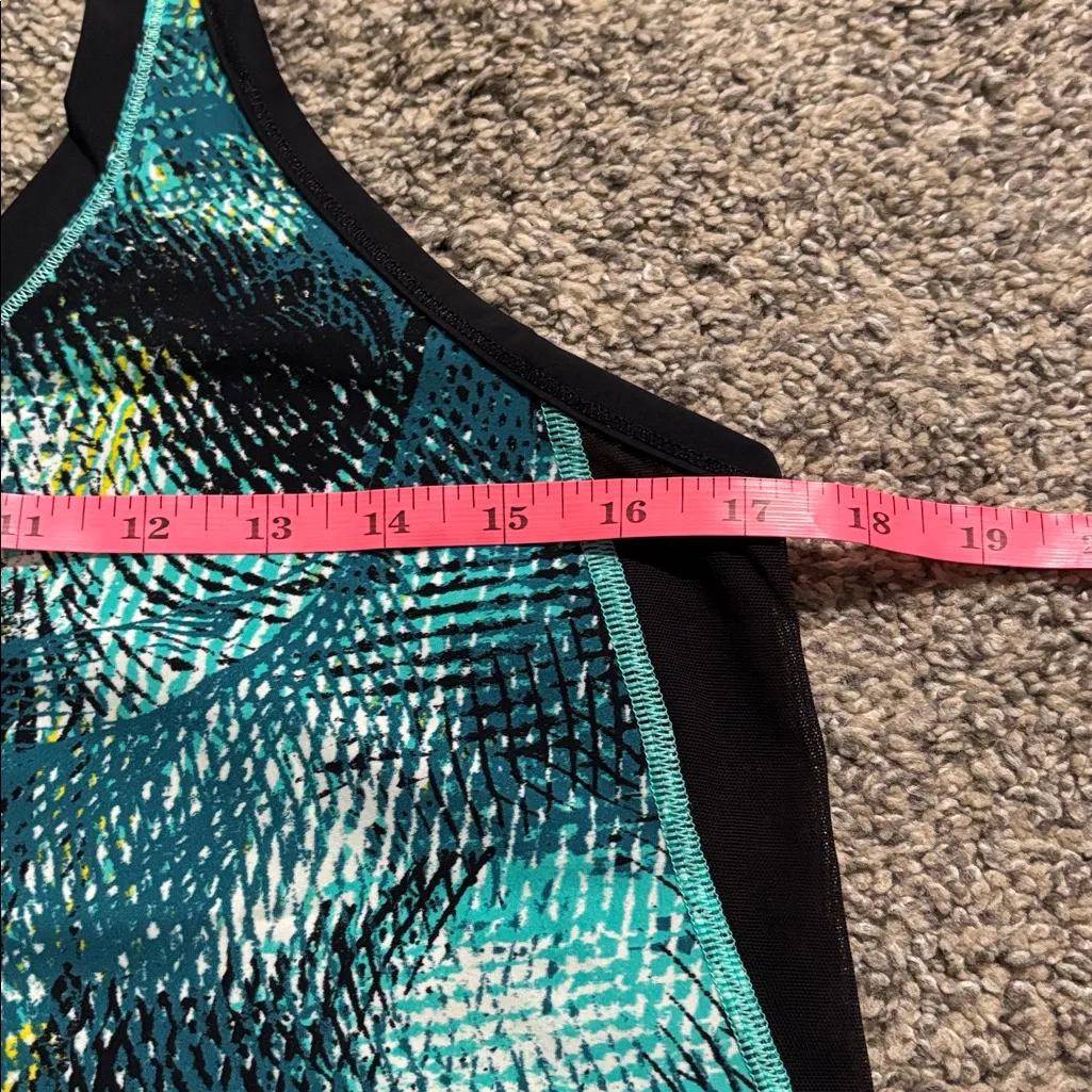 Lululemon Fast Lane Singlet 2016 Seawheeze size medium - Image 5