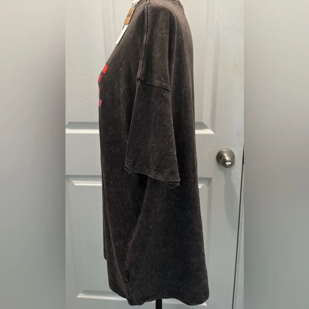 PINK Victoria's Secret Chacoal Tee - Image 3