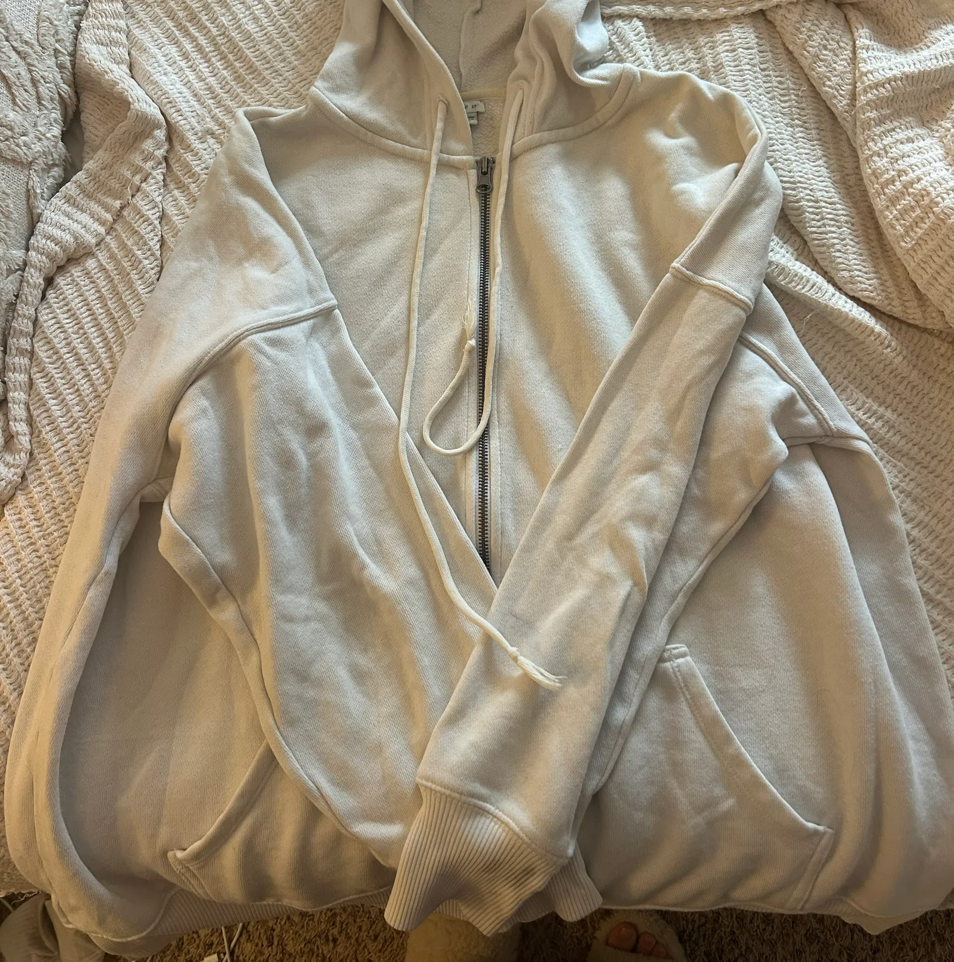 White  Sweatshirt - Image 3