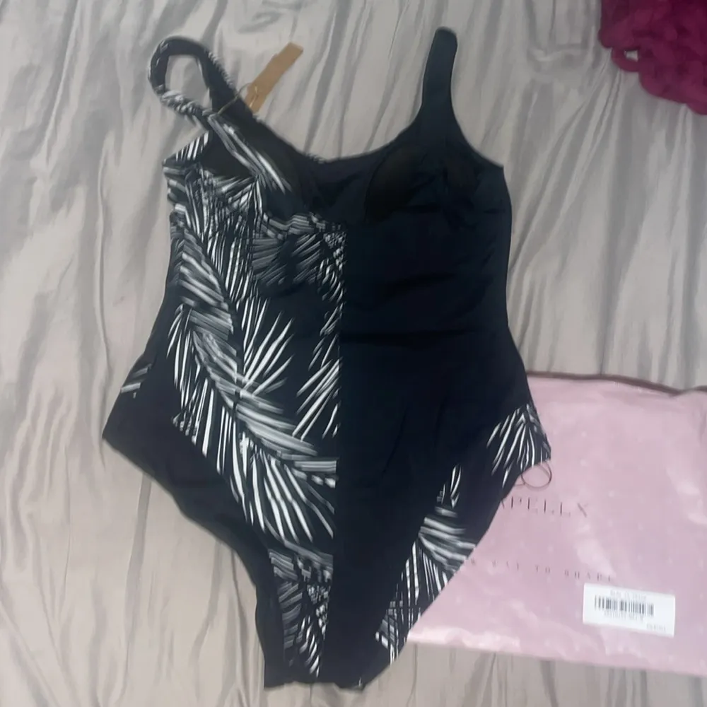 Shapellx Asymmetrical Print Shaping Swimsuit Black Size M - Image 8