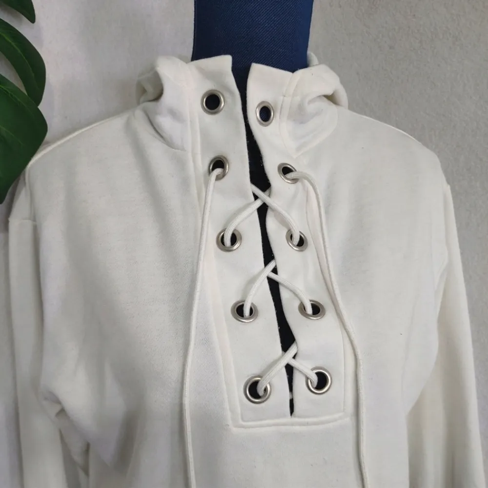 38 Point 5 White Laced Up Crop Top Hoodie Size L - Image 2