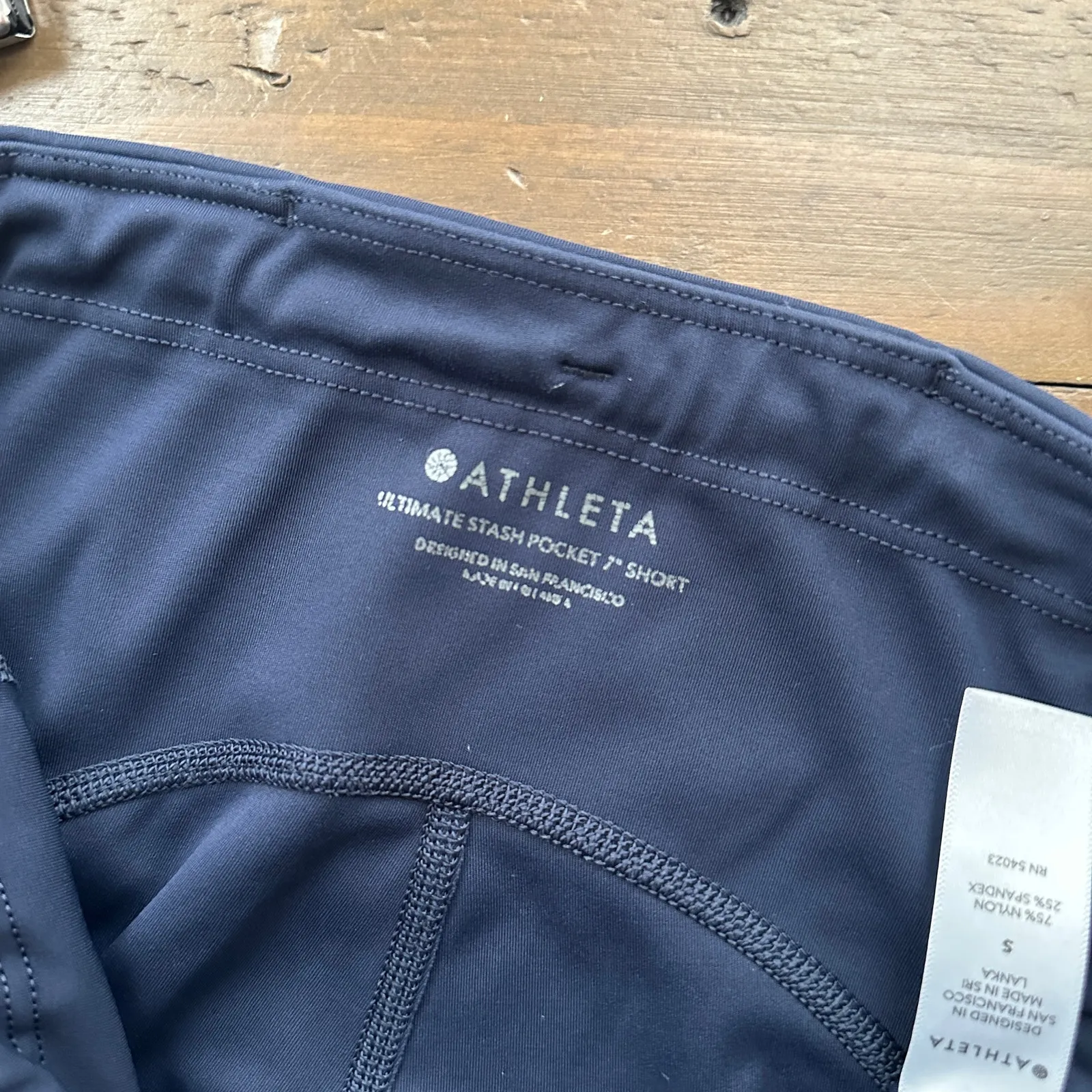 Athleta Ultimate Stash Pocket 7” Short Small Navy Blue - Image 5