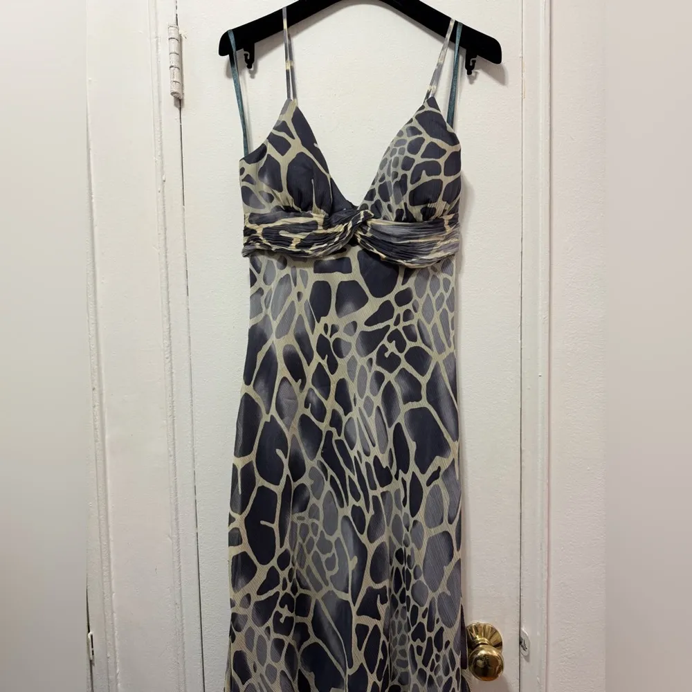 Y2K 2000s BCBG Paris Silk Fairy Dress Size 8 Rare!! Gray - Image 2