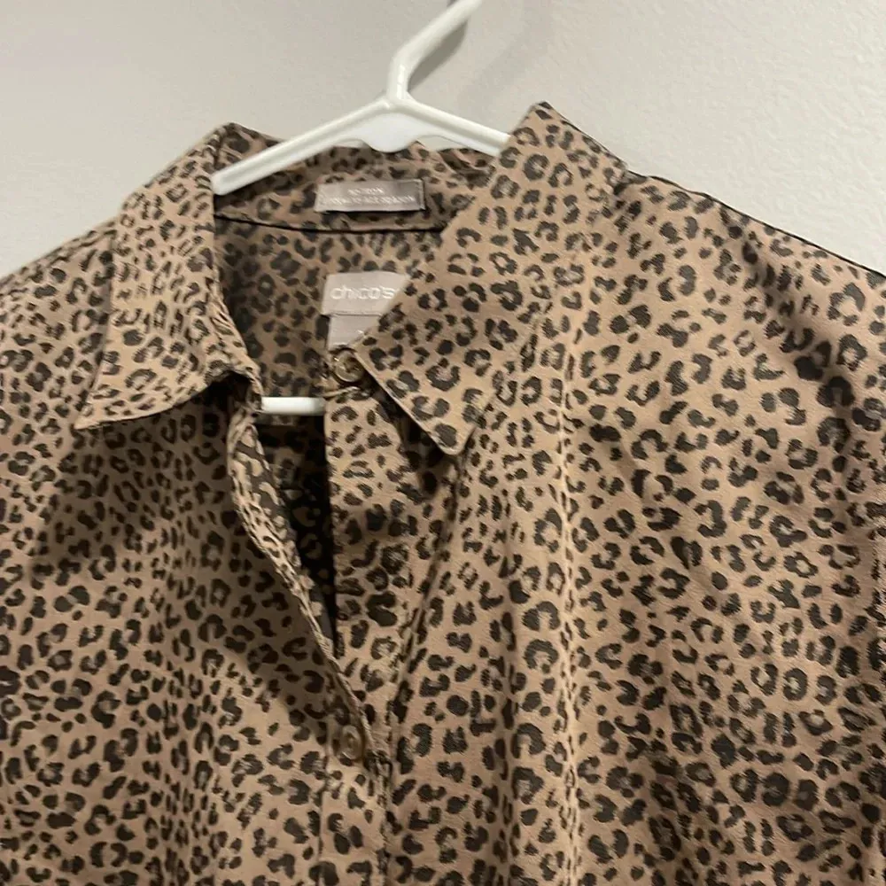 Chico’s Coolmax All Seasons Cheetah-Print Classic Button Down Shirt - Image 5