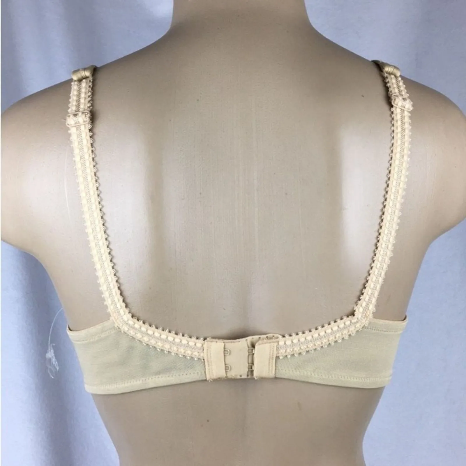 Le Mystere Nude Vamp Underwire Padded Bra 36B NEW Size undefined - Image 3