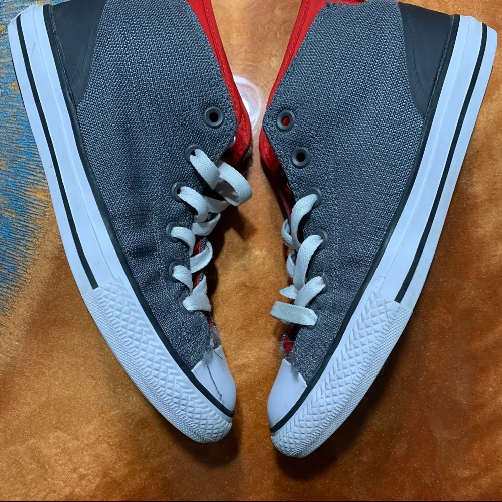 Converse All Stars Syde Street gray red black sneakers - Image 8