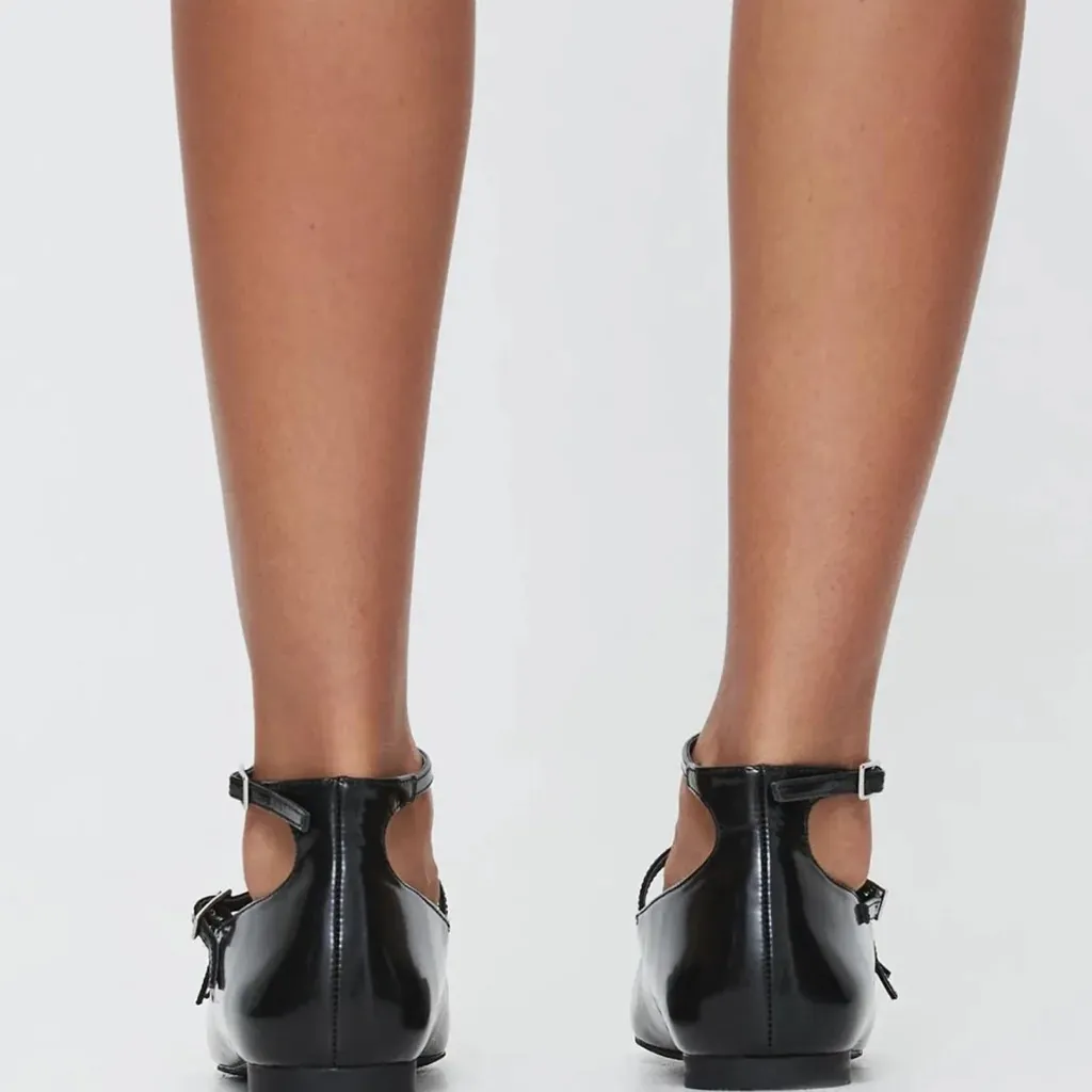 Princess Polly Zumma Flats patent black - Image 5