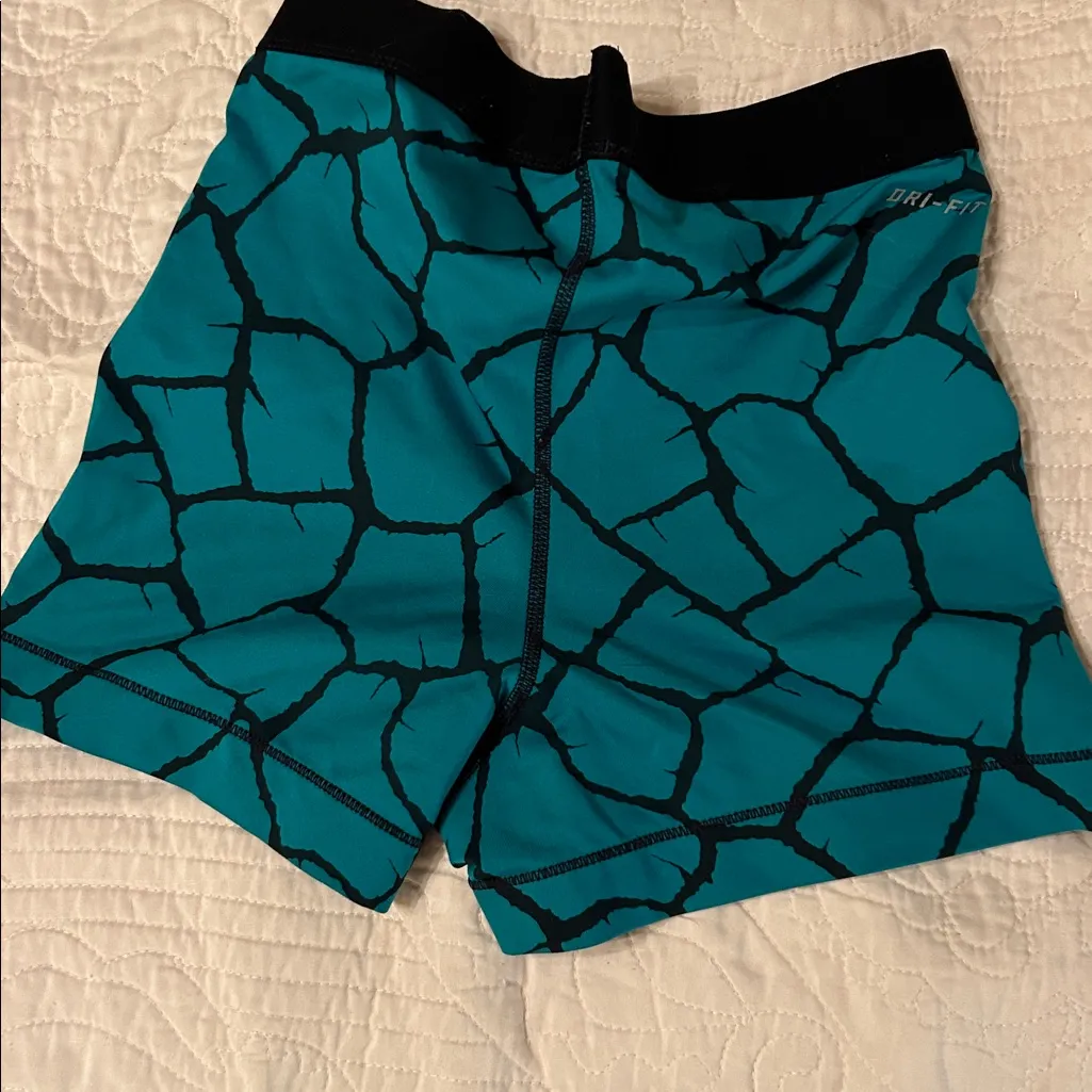 Nike Pro Teal and Black Patterned Shorts - Image 2