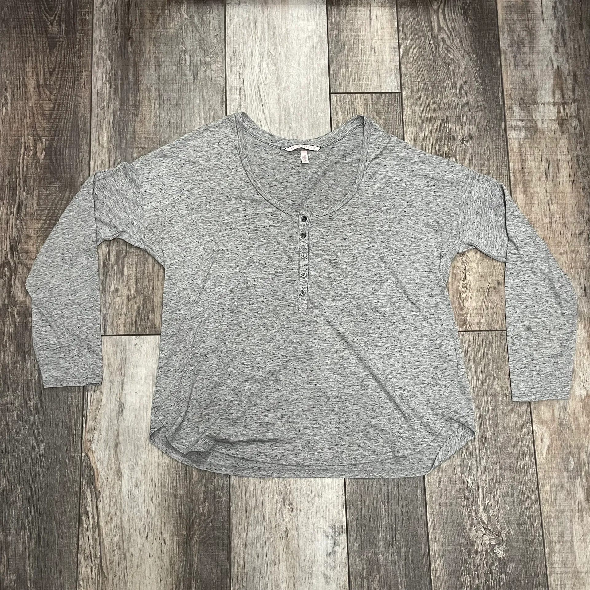 Victoria’s Secret Gray Long-sleeve Baggy Pajama Top Small - Image 10