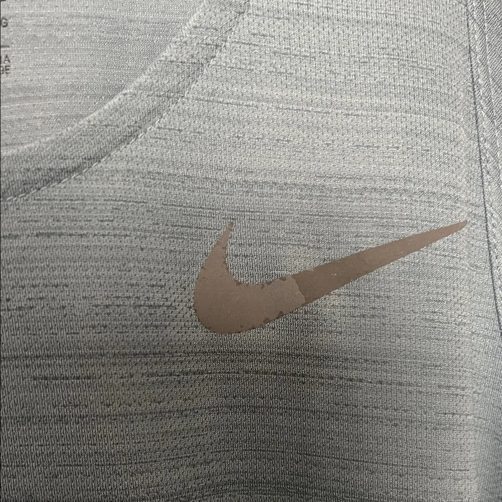 Nike Dri Fit Women's Miler Running Tank Top Size XL - Image 10