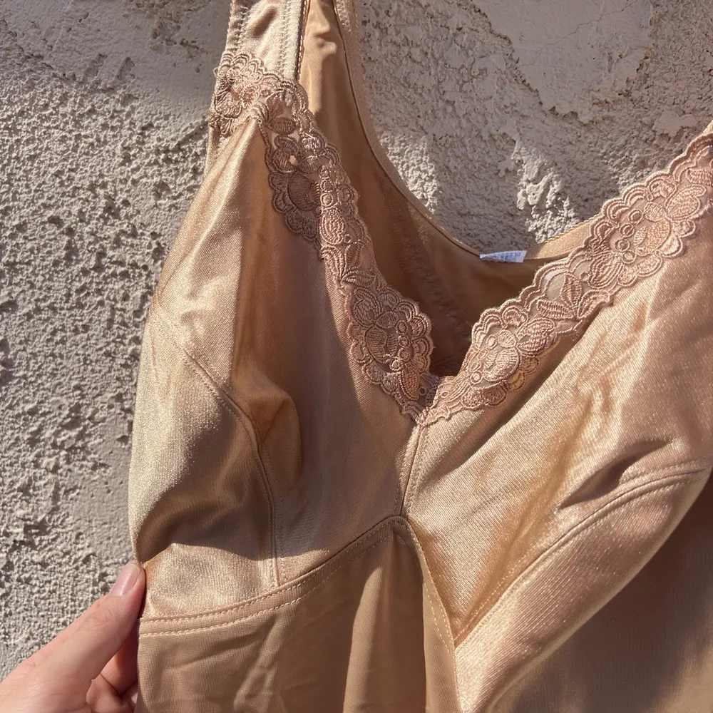 42C Gold Beige full body suit shapewear Size undefined - Image 6