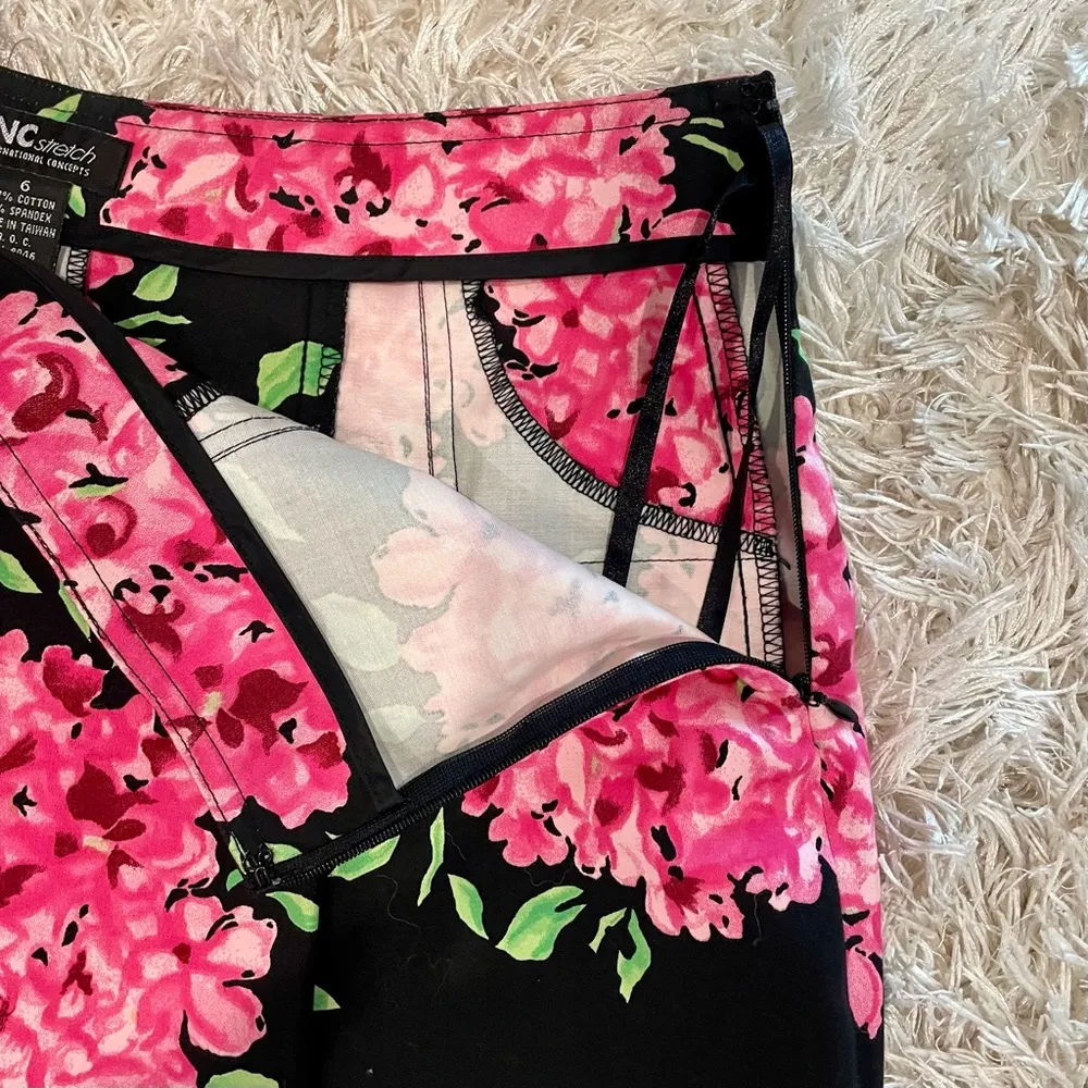 INC Stretch Floral Skirt Black w/ Pink Hydrangeas Box Pleat Skirt Women Size 6 - Image 4