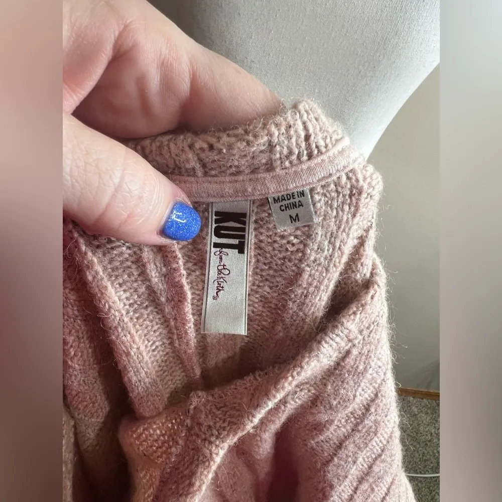 Kut from the kloth sweater size medium - Image 10