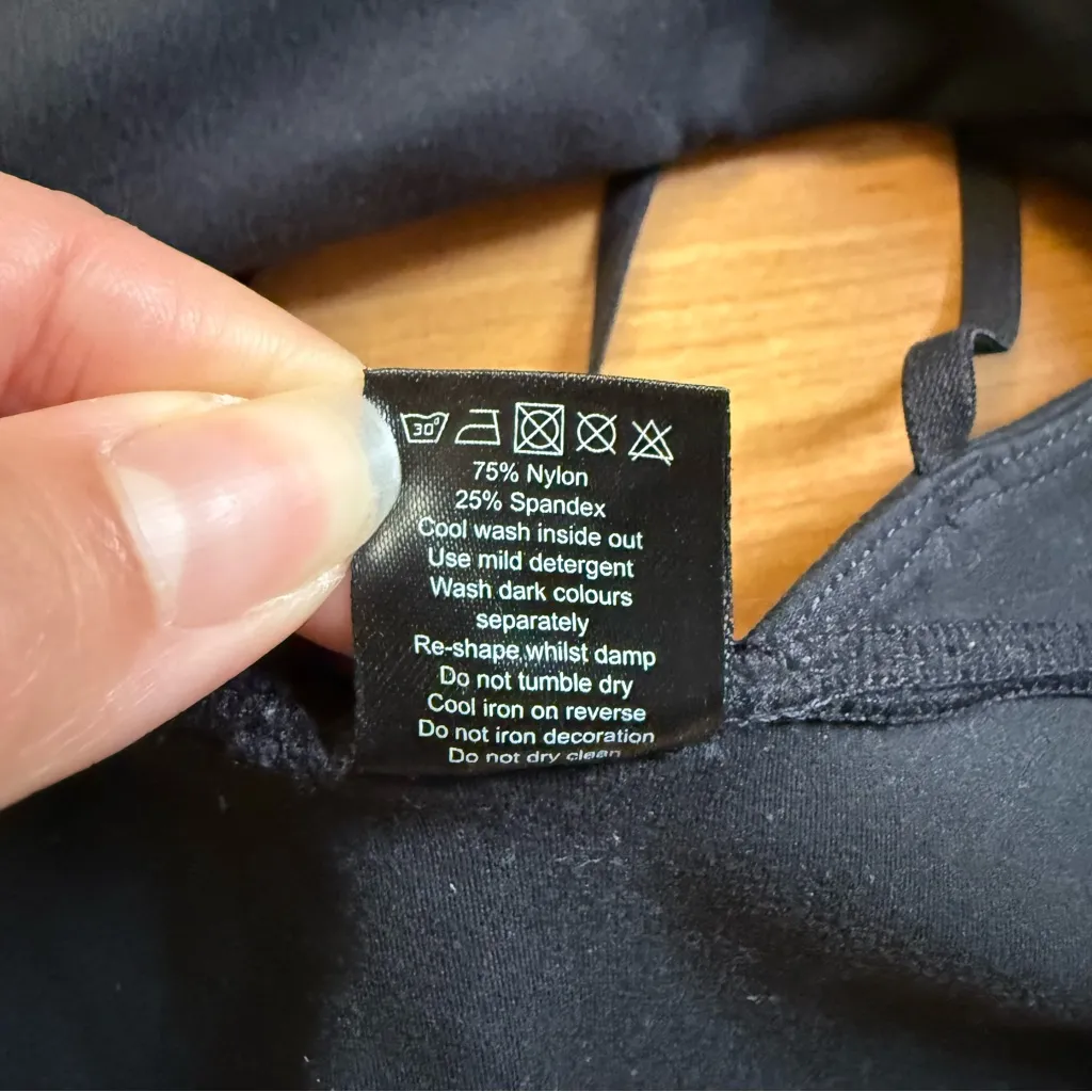 Balance Athletica/Vitality Aura Strappy Sports Bra in Midnight Black Size Medium - Image 7