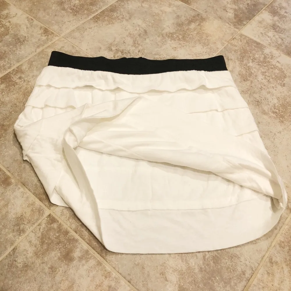 Express ruffle tiered stretch mini skirt white - Image 6