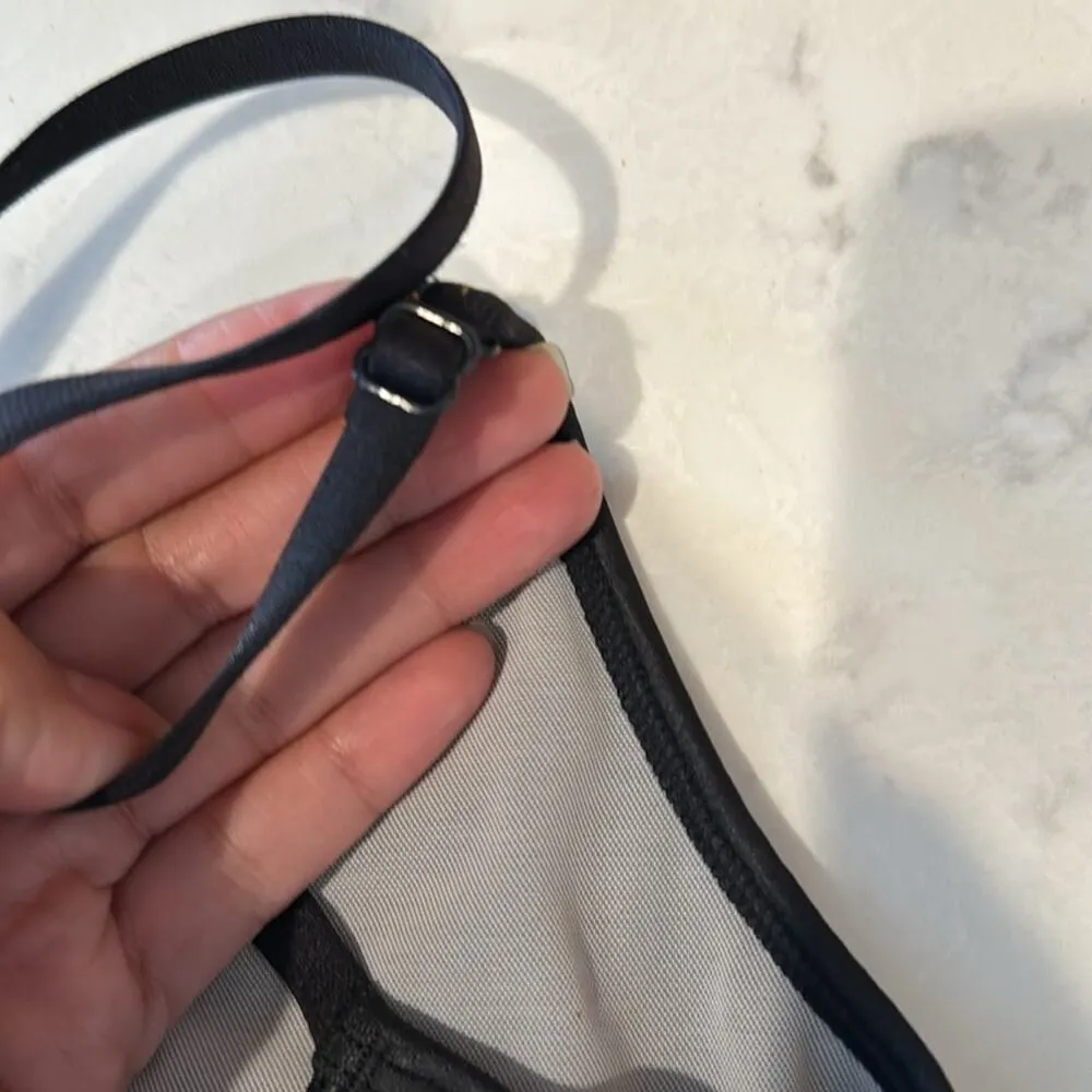 Victoria Sport black laser cut bralette sports bra adjustable size XS - Image 4