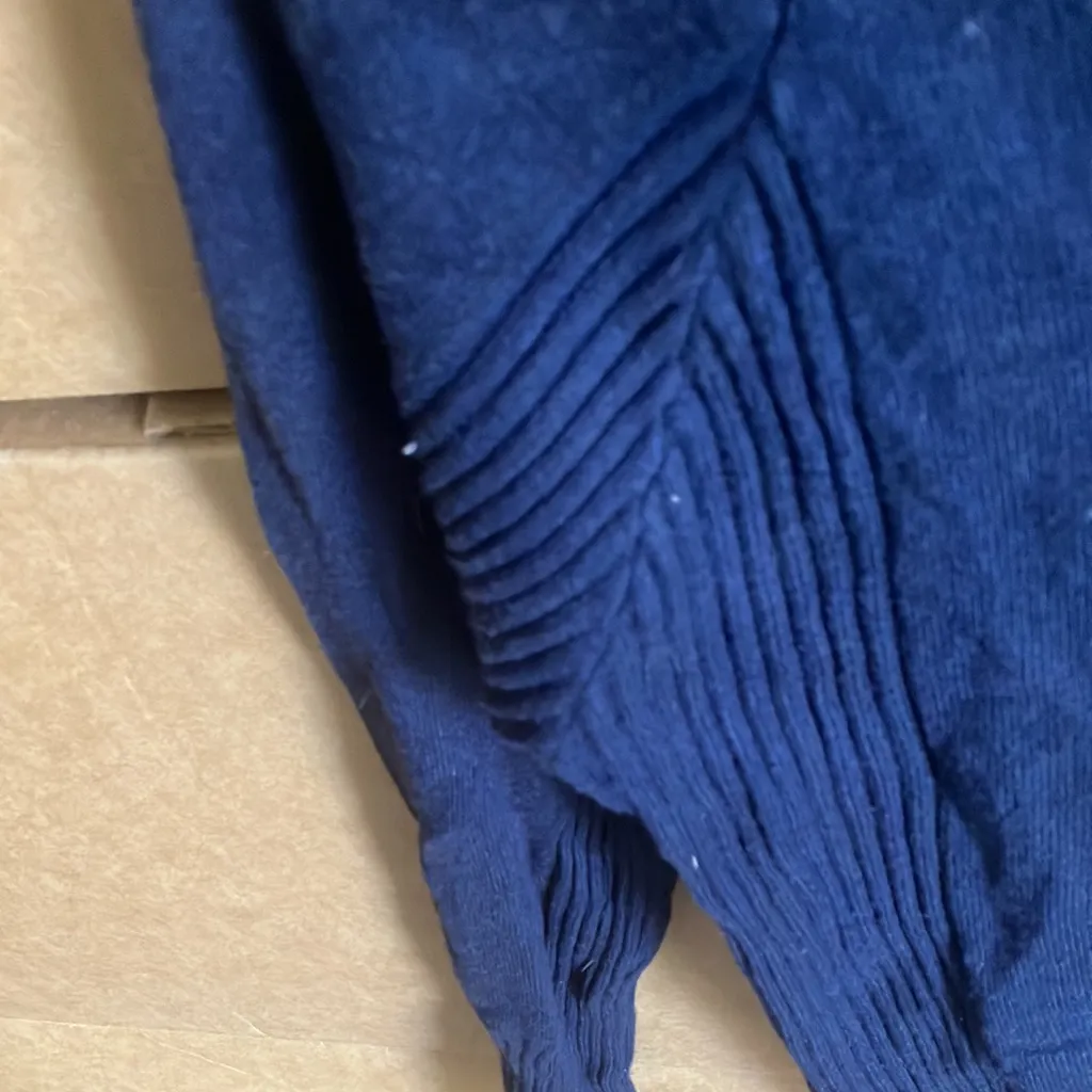 Yoki  zip front sweater medium - Image 2