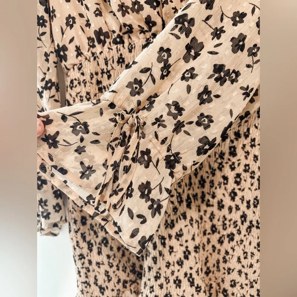 PROMESA WOMEN'S SMALL LONG SLEEVE FLORAL DRESS V-NECK NWOT - Image 4