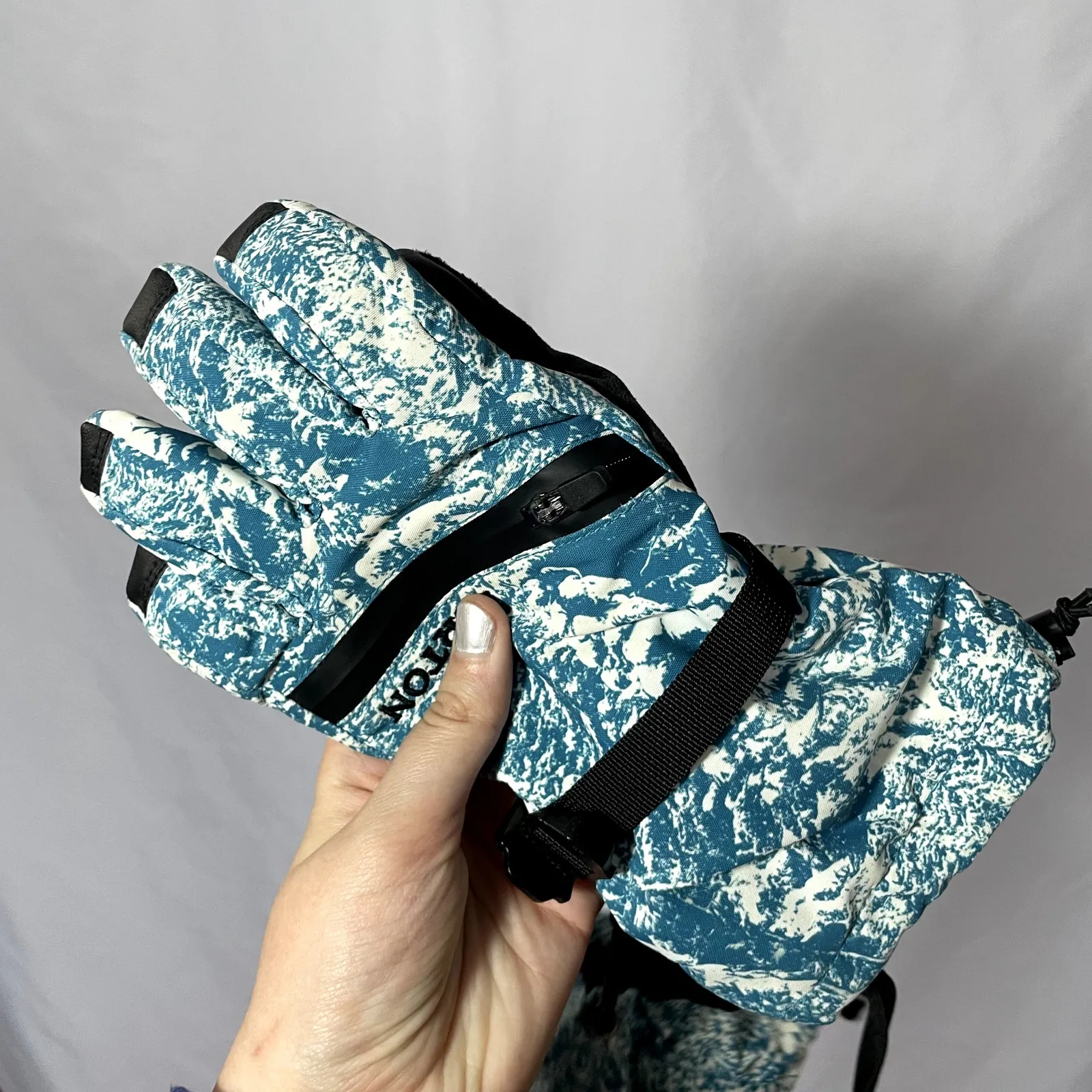 Burton blue and white winter waterproof gloves women's size S two left hands - Image 3