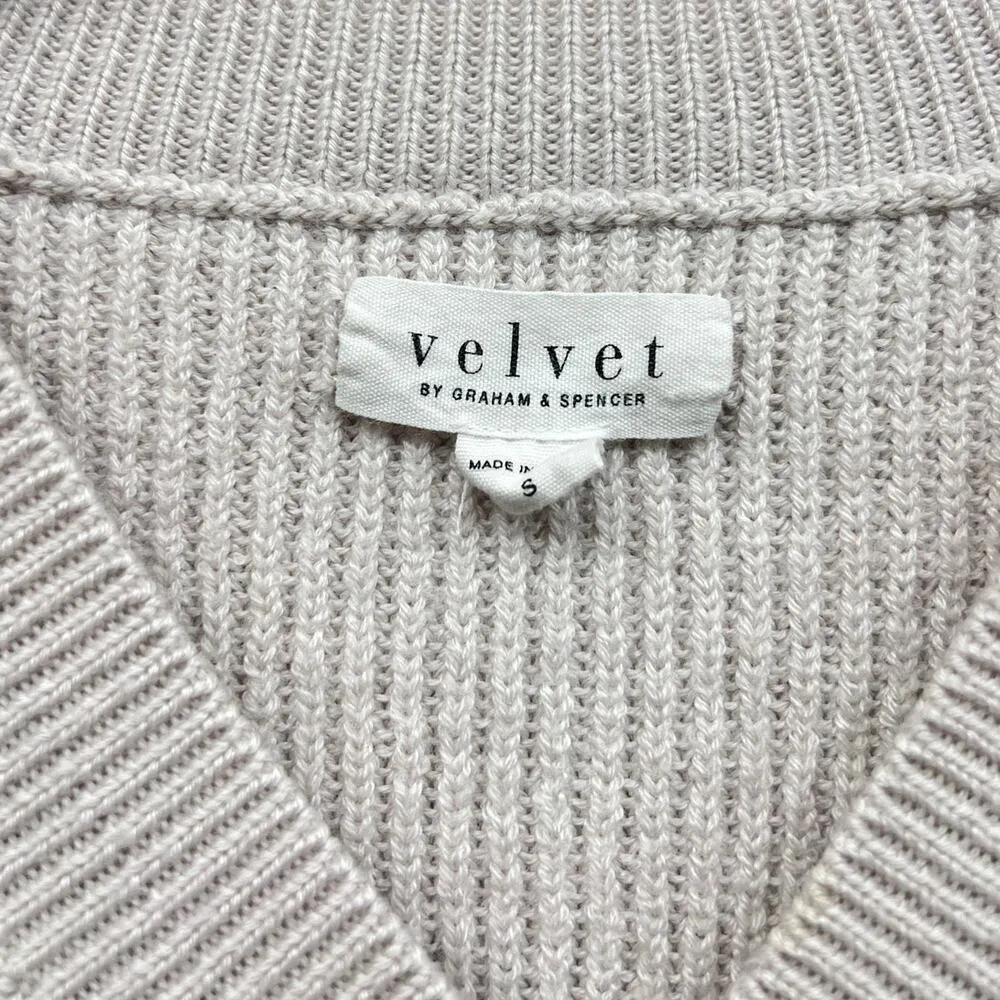 Velvet by Graham & Spencer V Neck Knit Cropped Sweater in Light Gray size S - Image 3