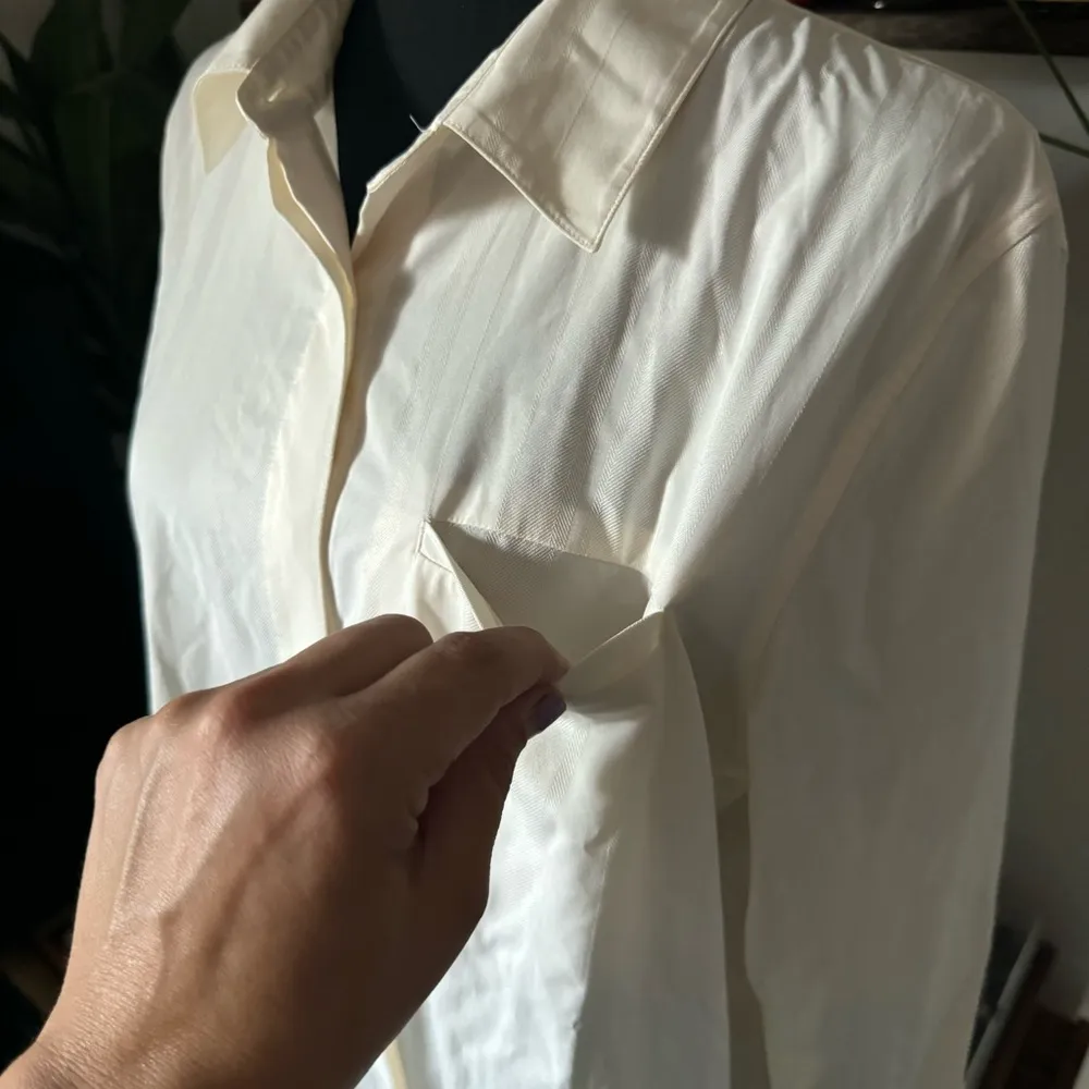 Athleta Urbanite Textured Top Button Down Long Sleeve - Image 5