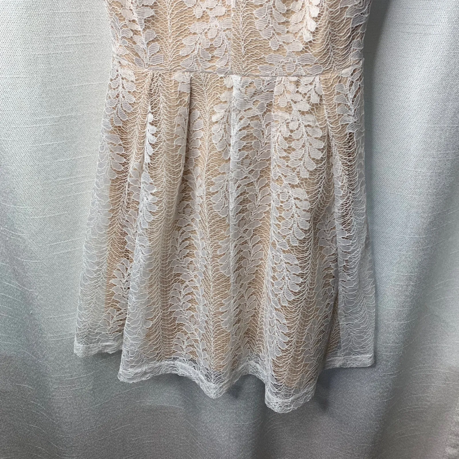 Lulus  white floral lace fit n flare dress‎ small graduation bridal bachelorette - Image 4