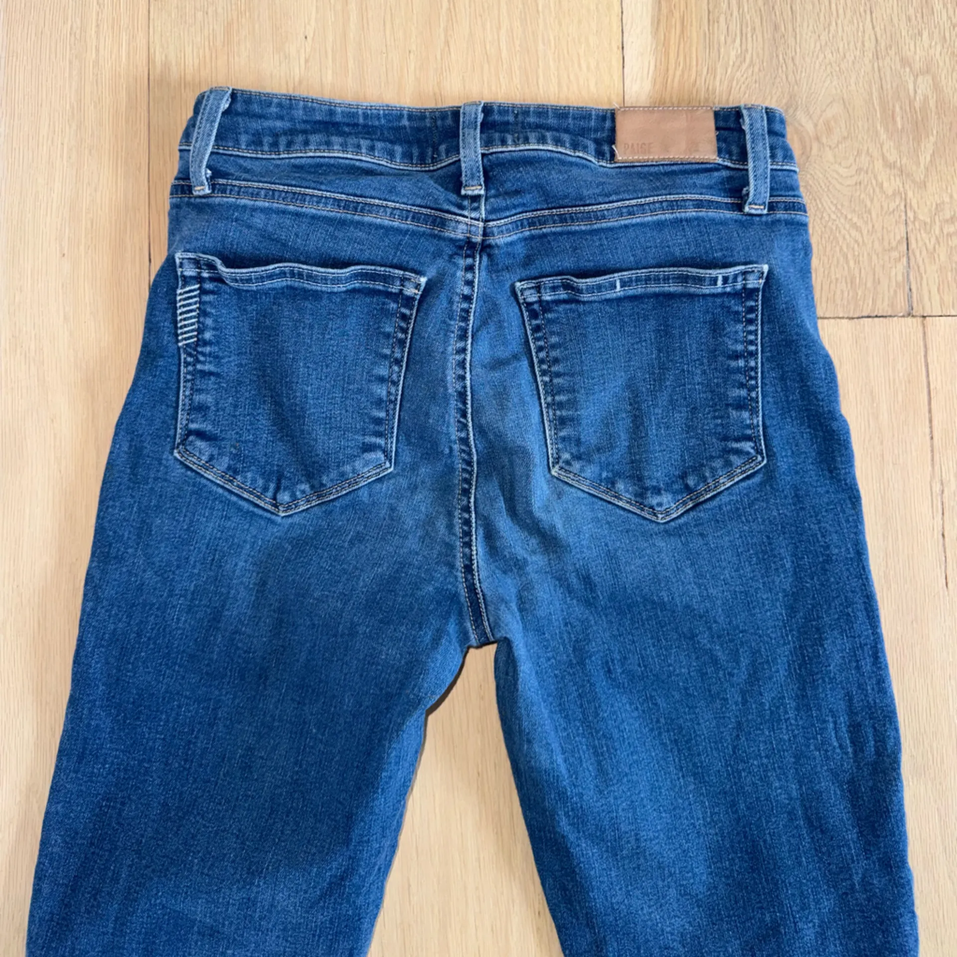 PAIGE Hoxton Ankle Jeans Medium Wash Size 26 - Image 4