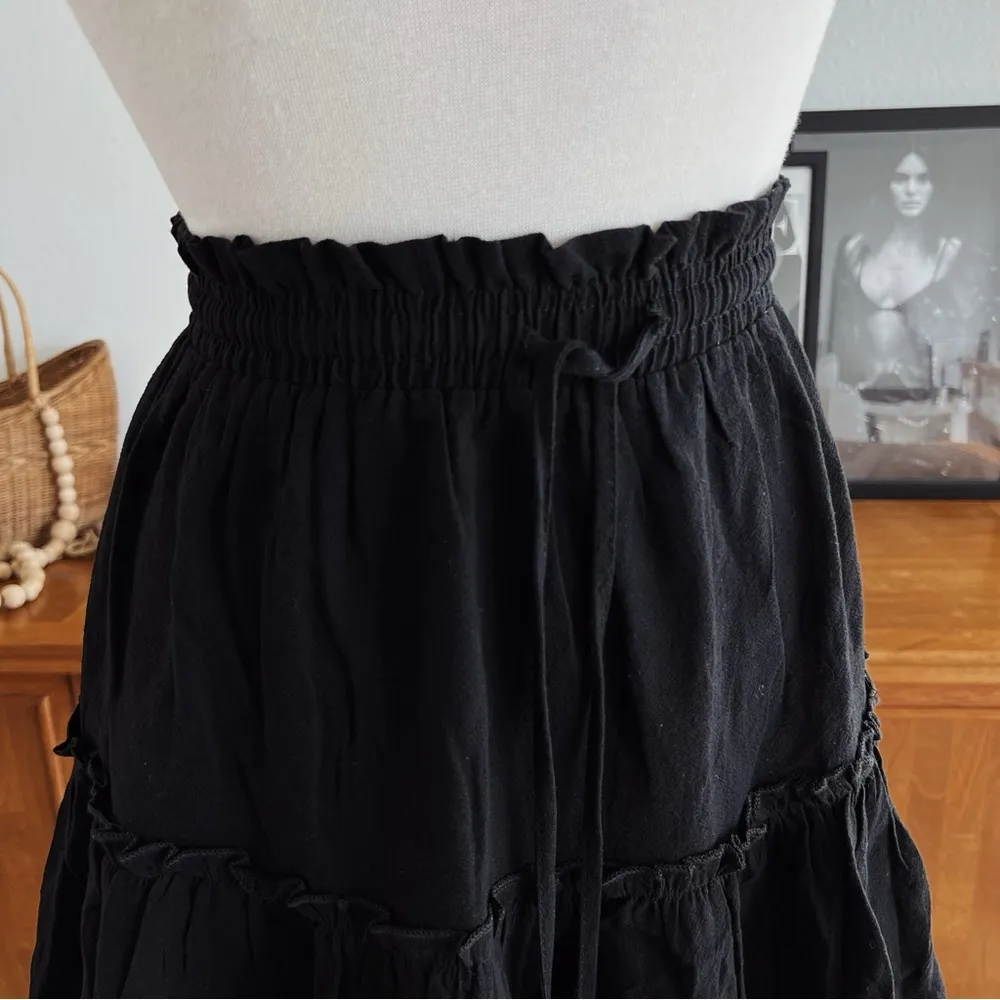 BLACK RUFFLED SKIRT - Image 8