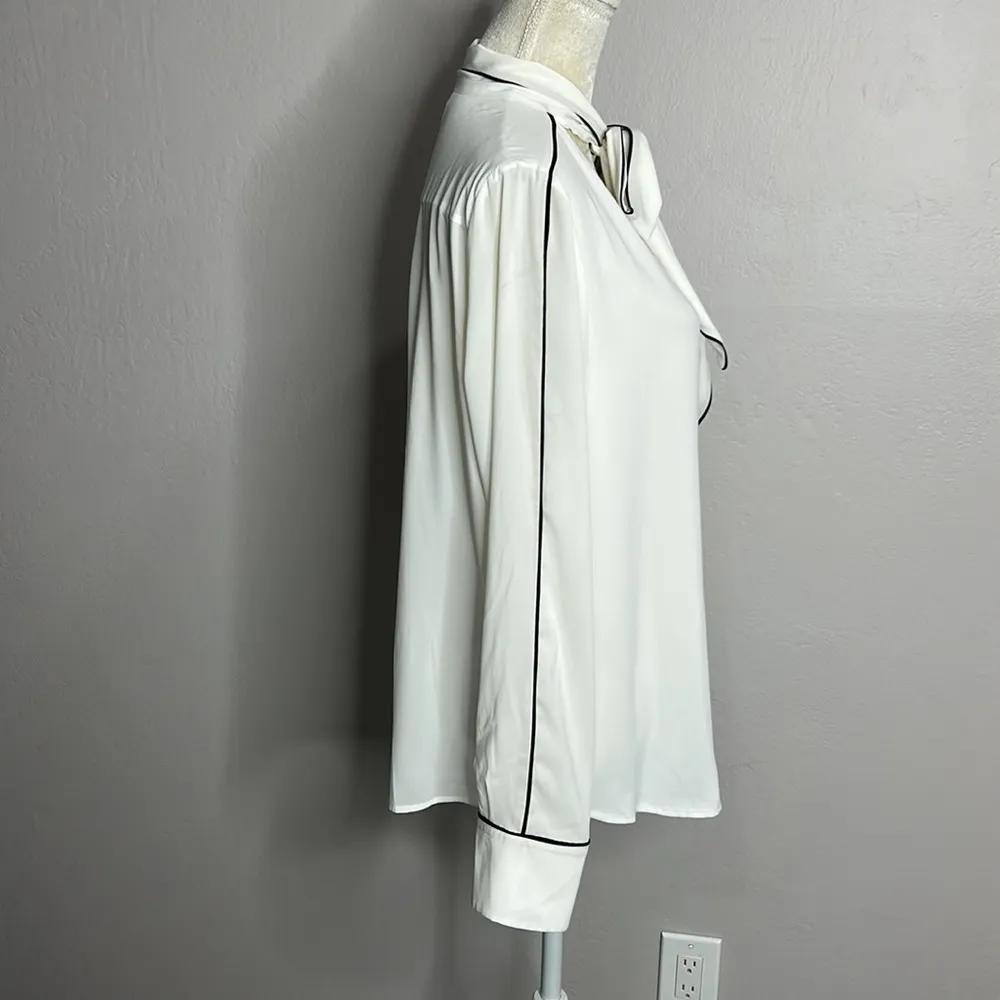 Calvin Klein • long sleeve button down collared blouse - Image 65