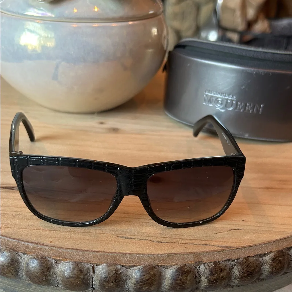 Alexander McQueen AMQ 4194/S 807JJ 56🔲16 140 Crocodile Textured Sunglasses - Image 3