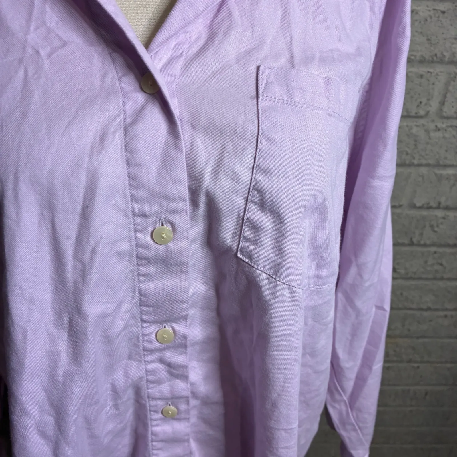 Universal Thread Womens XL‎ Lavender Button Down Long Sleeve Shirt Pocket Casual - Image 2