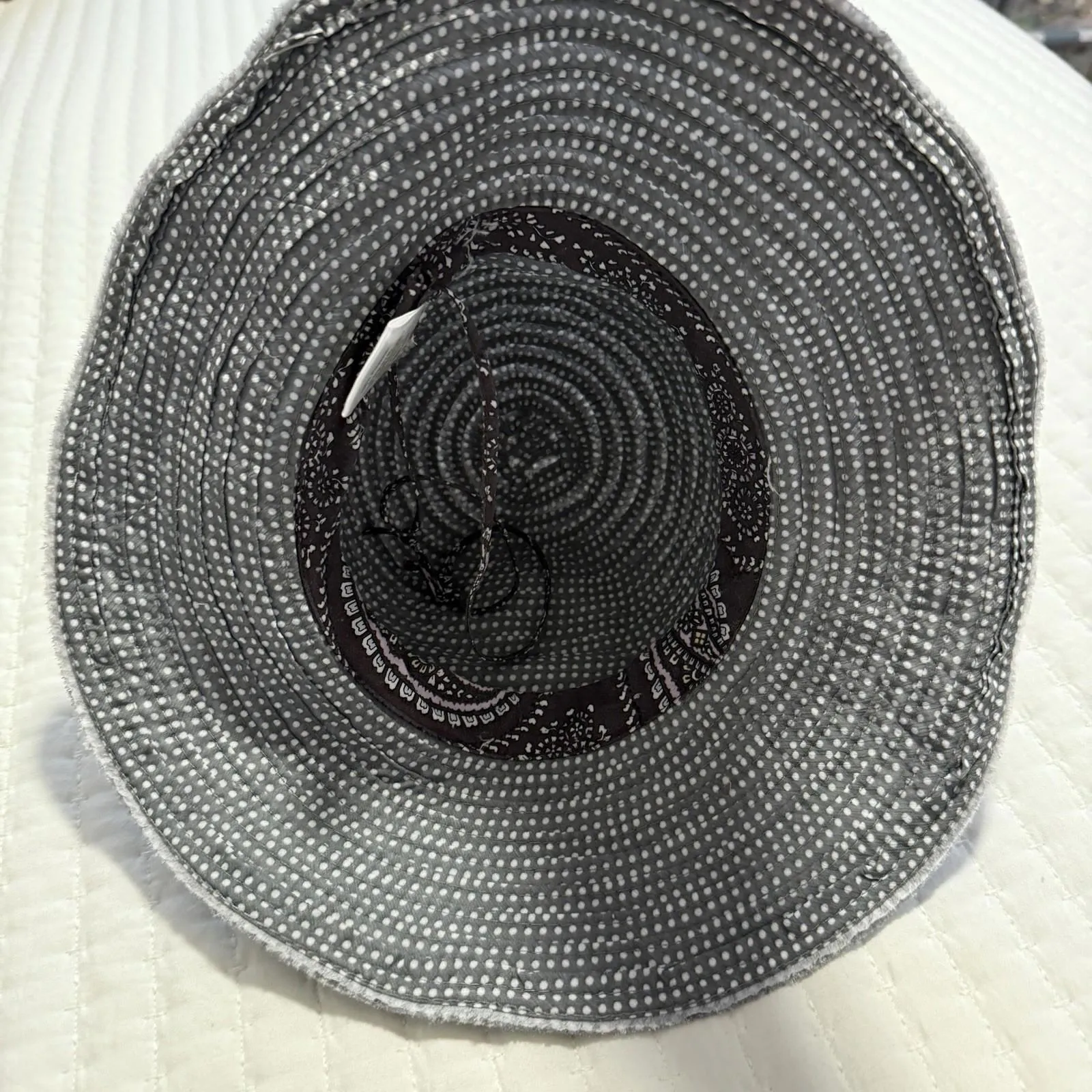 Wallarooo Hat Company Petite Scrunchie Sun Hat Women’s Grey White Polka Dots Gray - Image 10