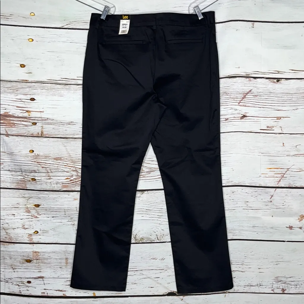 Lee NWT Size 18 Black Wrinkle Free Mid Rise Relaxed Fit Straight Leg Pants - Image 3