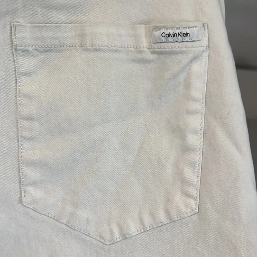 Classy Calvin Klein white denim jeans - Image 3
