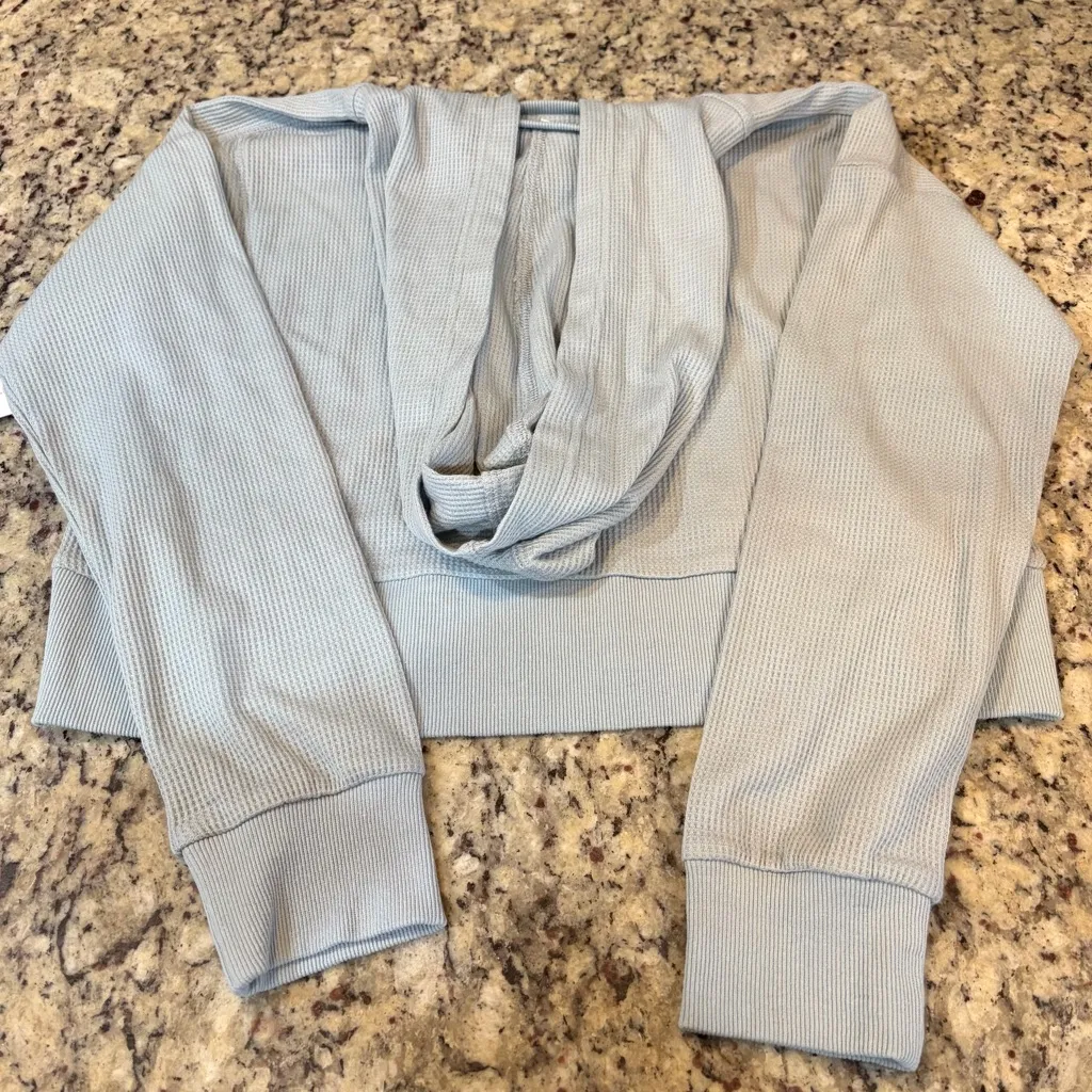 Kendall & Kylie Light Blue Textured Cropped Hoodie - Image 5