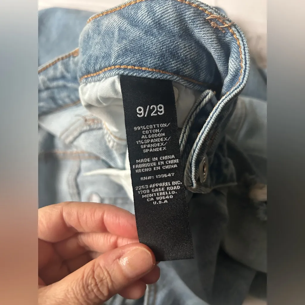 BCBGeneration High Rise Wide Leg Jeans Distressed Frayed Hem - Image 4