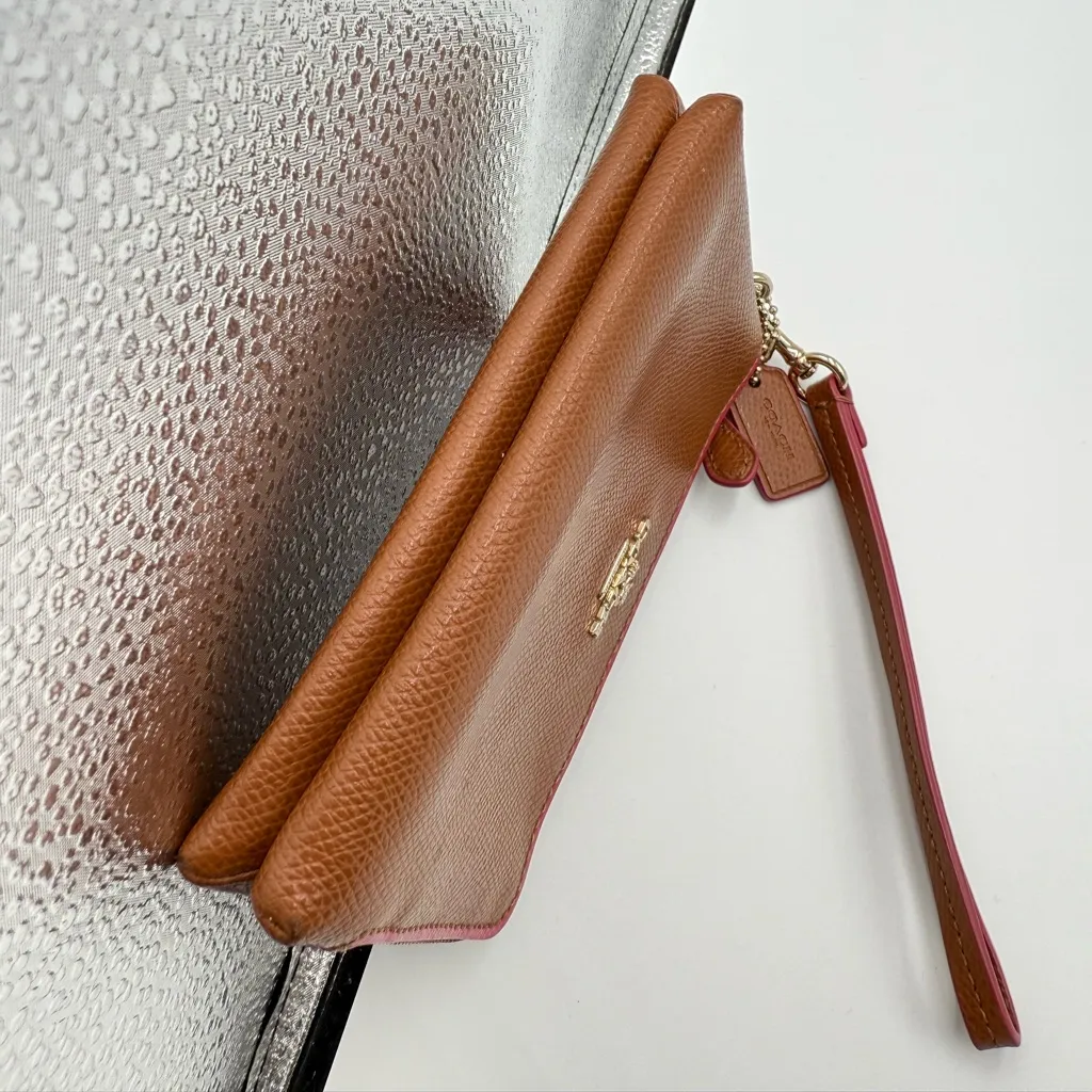 Coach VINTAGE Double Zip Pebbled Leather Wristlet/Wallet - Image 5